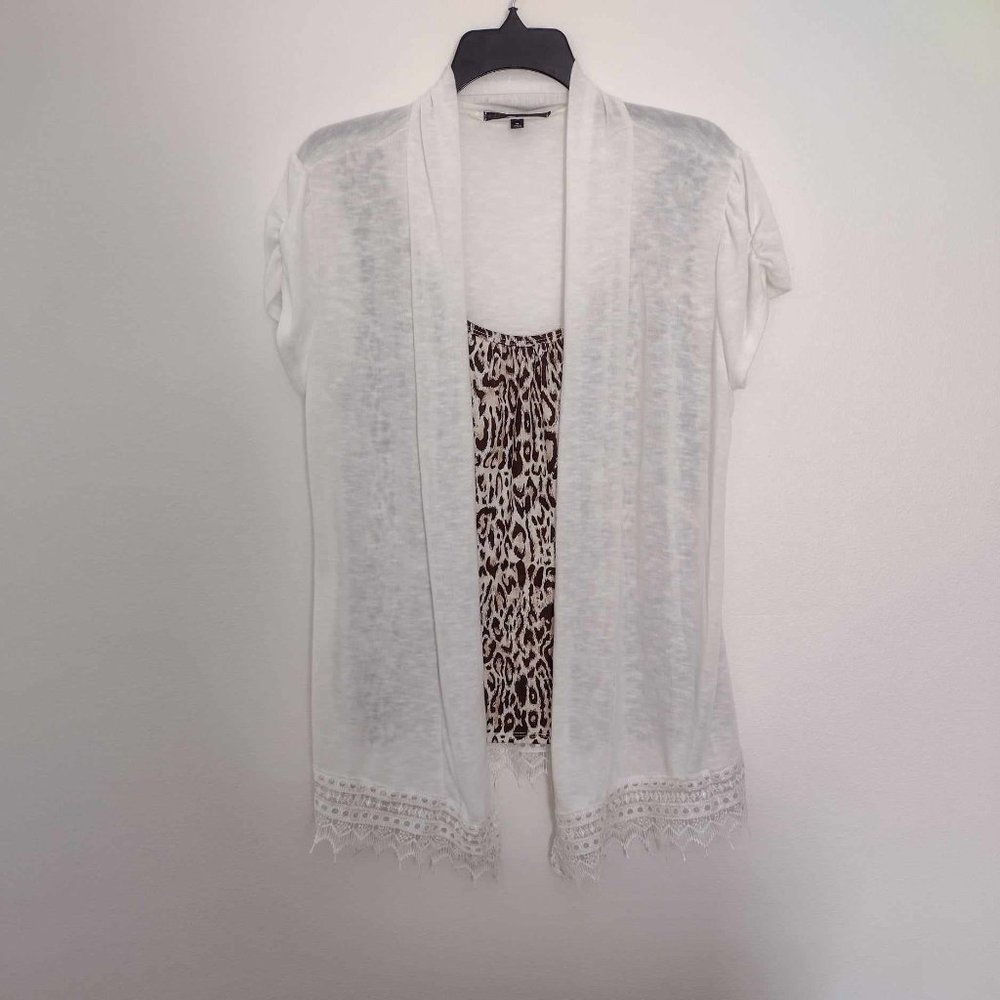 Short sleeve cardigan with tank top insert and lace hem